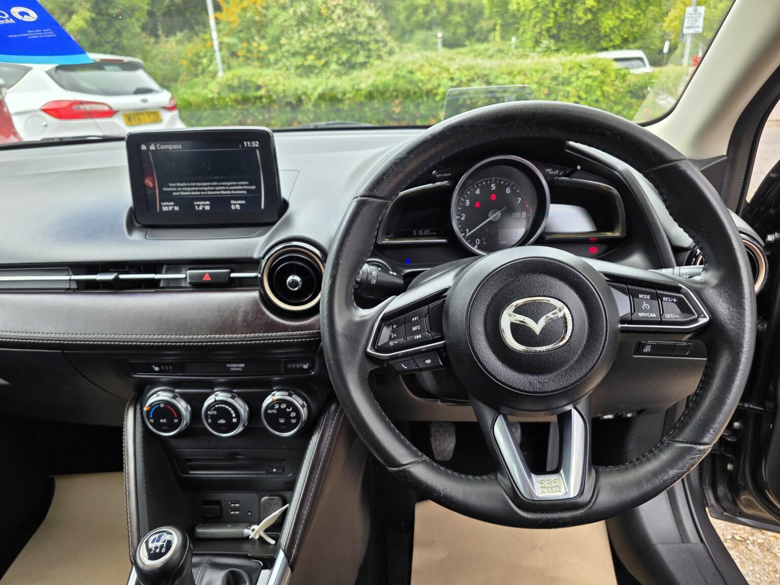 Mazda Mazda2 view 15
