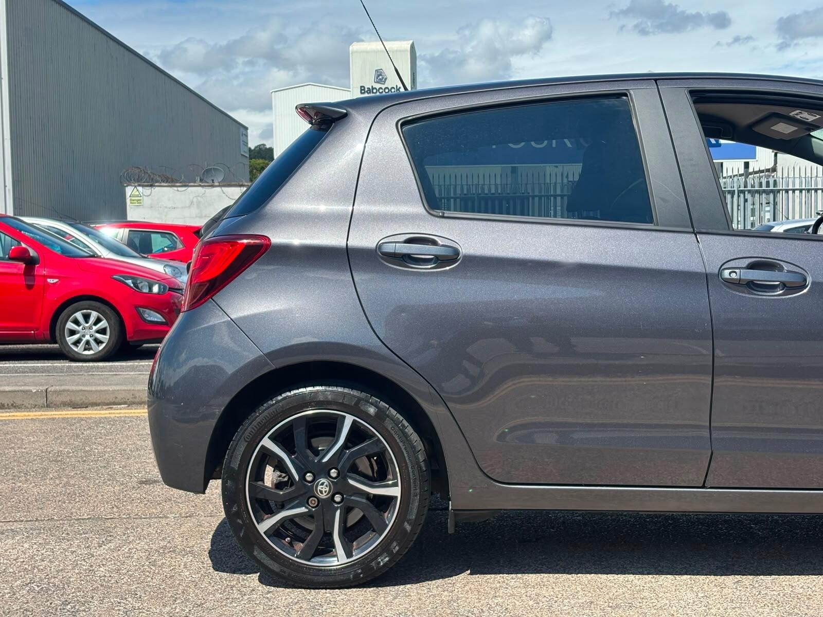 Toyota Yaris view 38