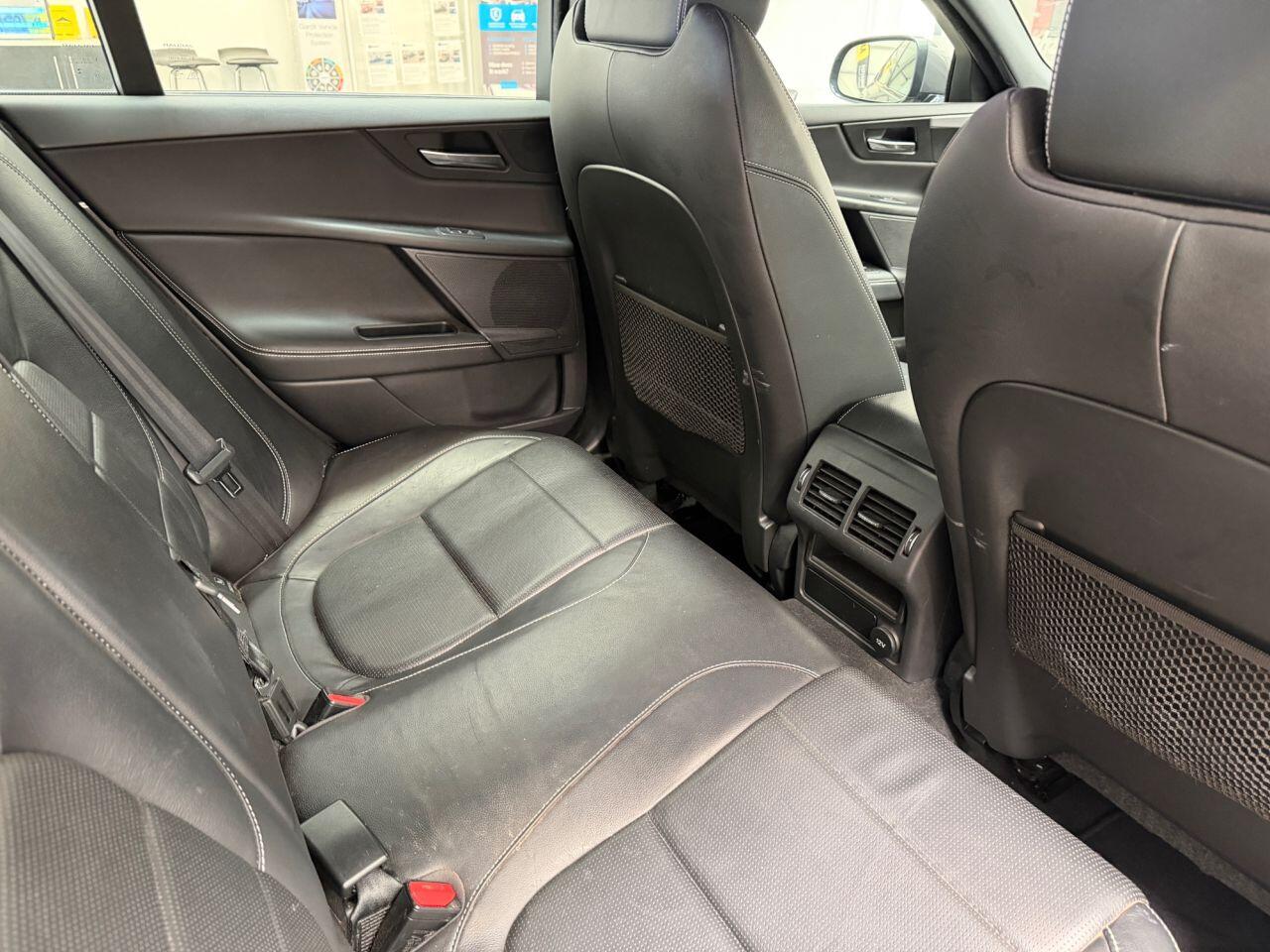 Jaguar Xe view 28