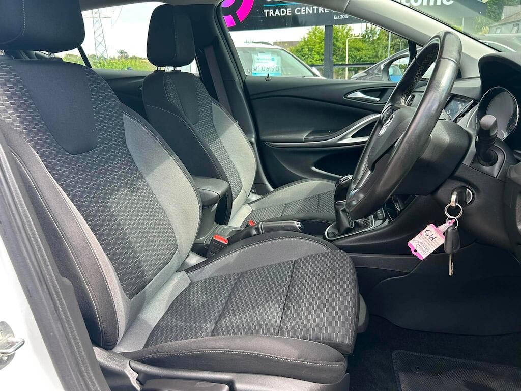 Vauxhall Astra view 11