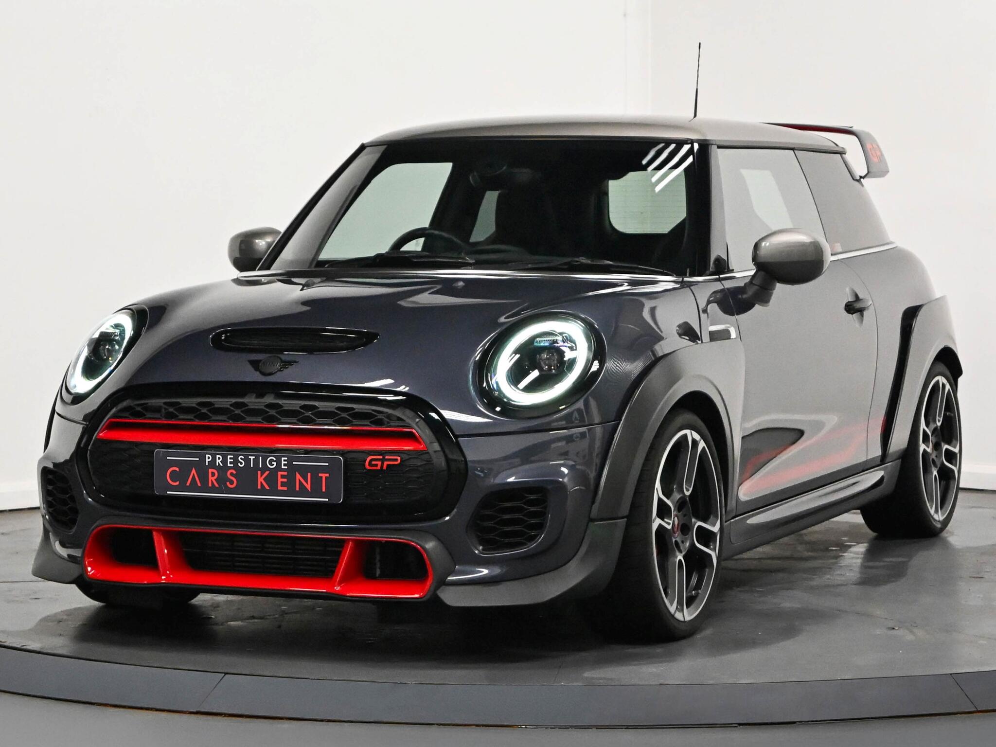 Mini Hatch view 6
