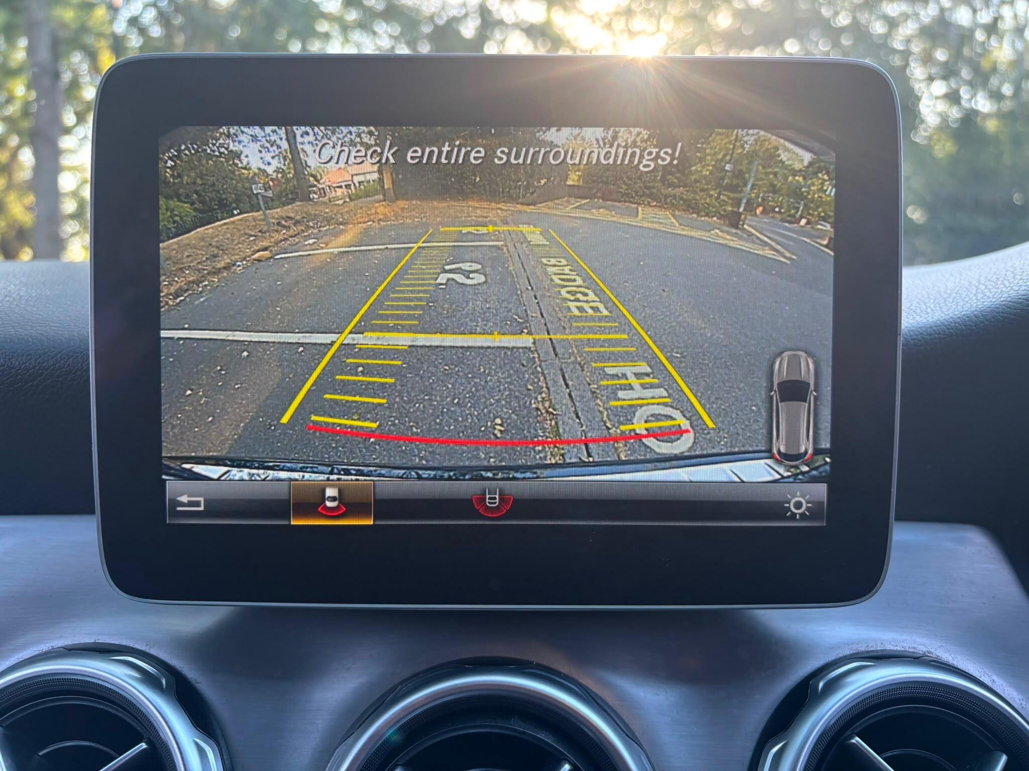 Mercedes-Benz Gla view 19