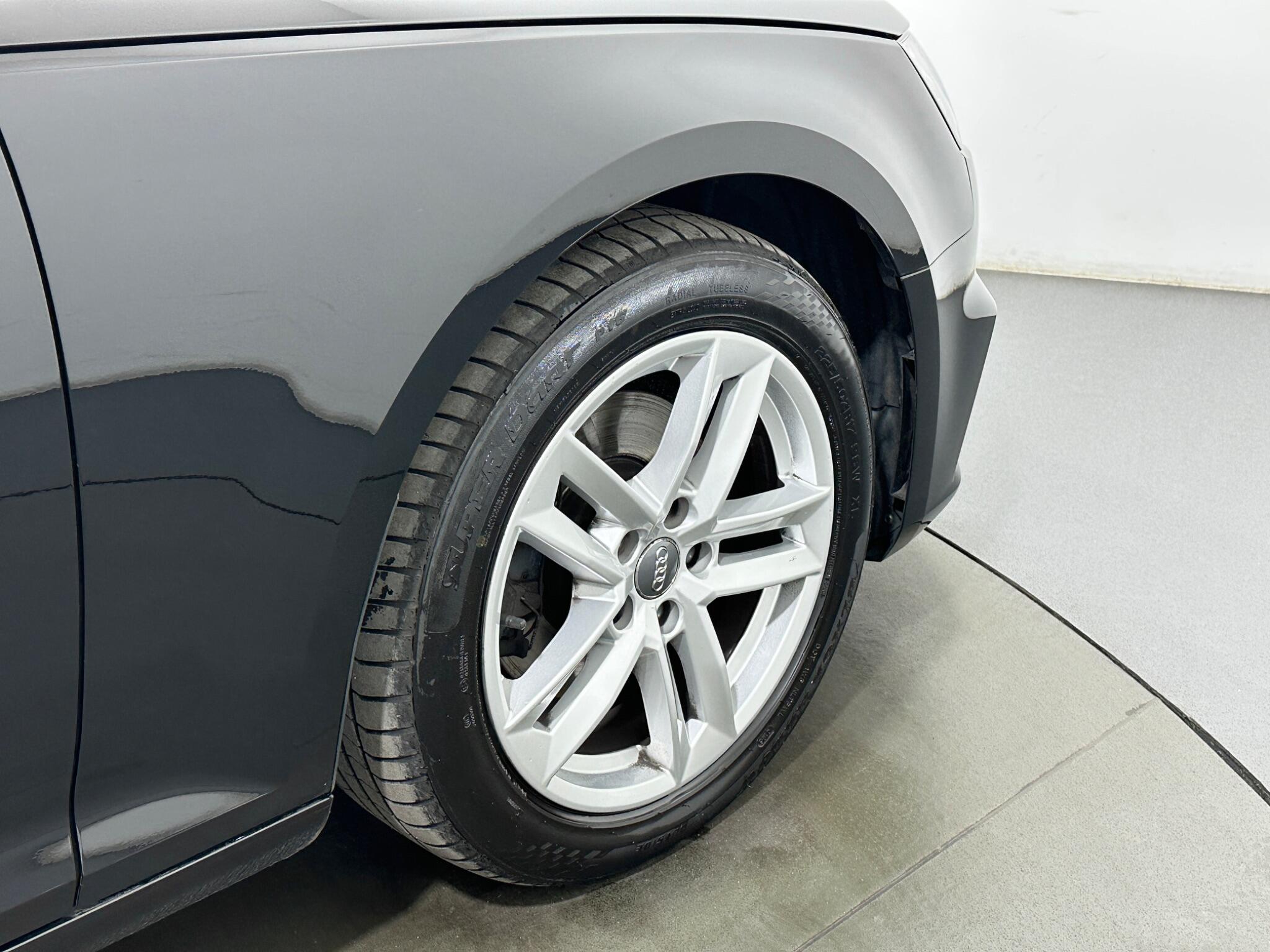 Audi A4 view 49