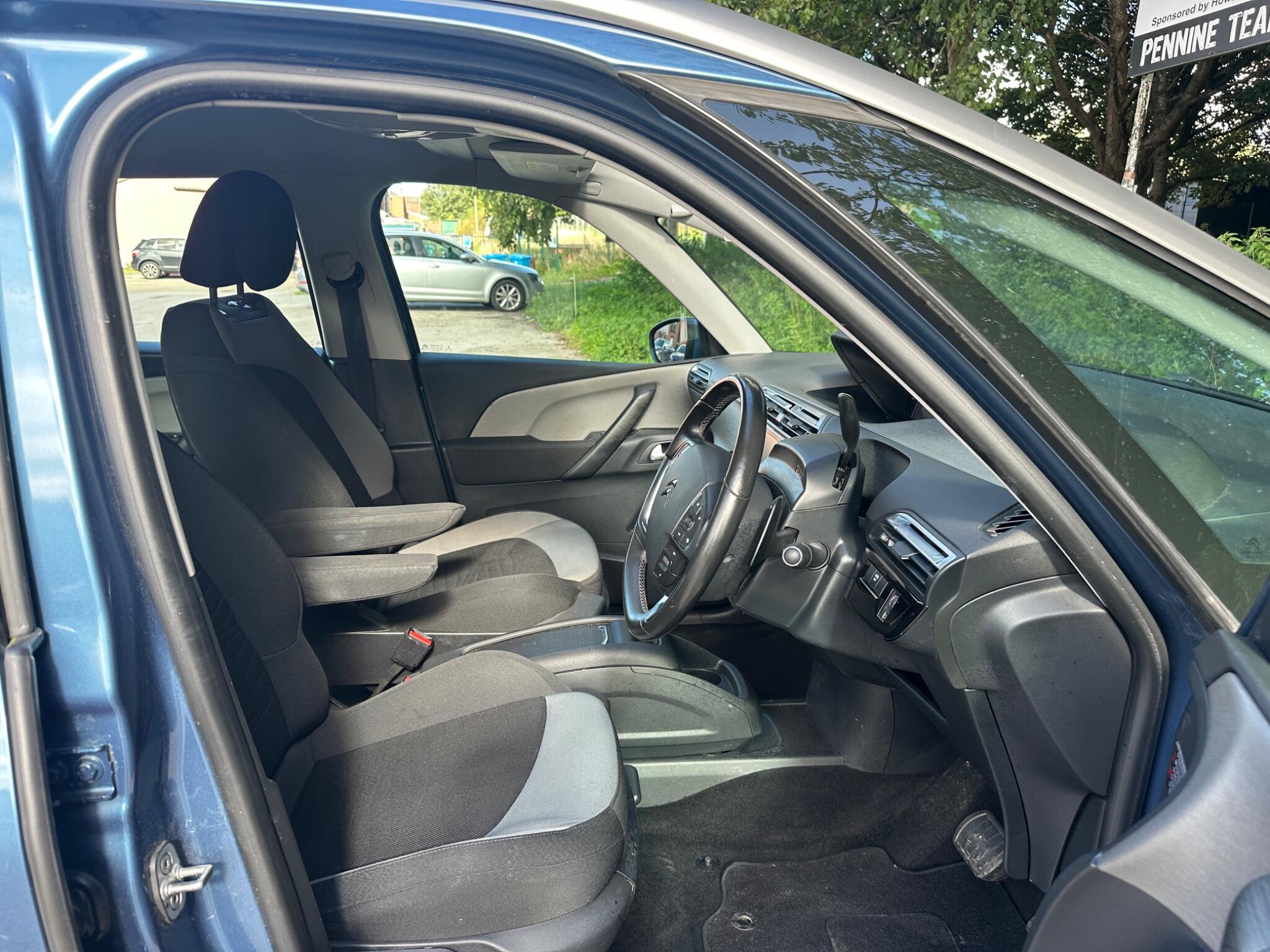 Citroen Grand C4 Picasso view 15