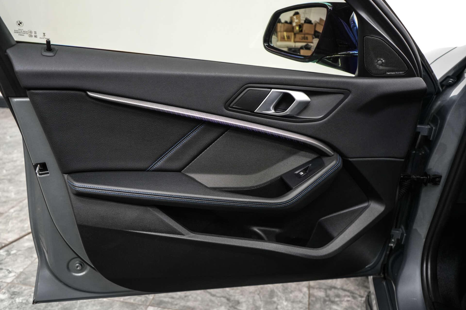 BMW 1 Series view 17
