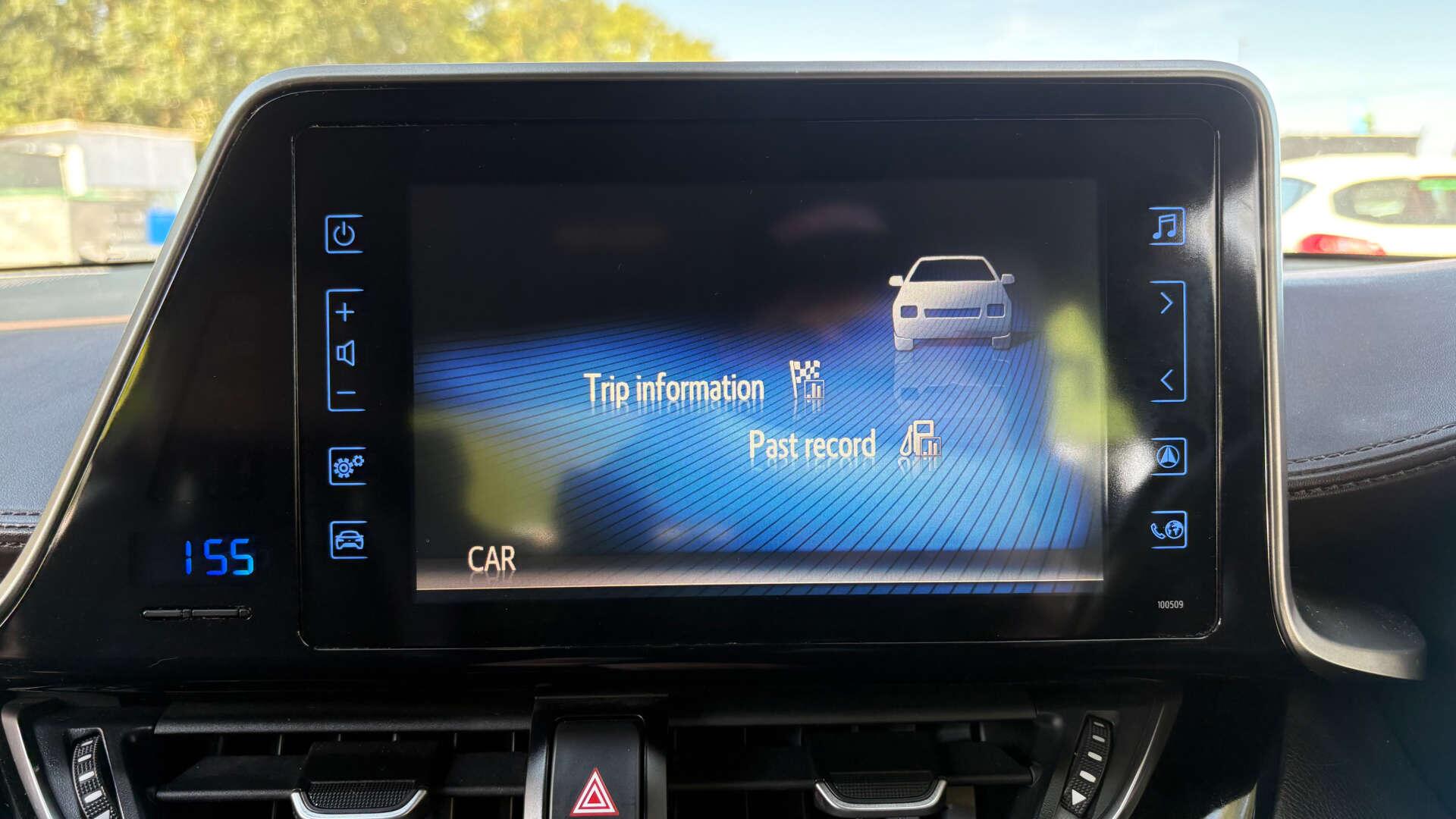 Toyota C-HR view 26