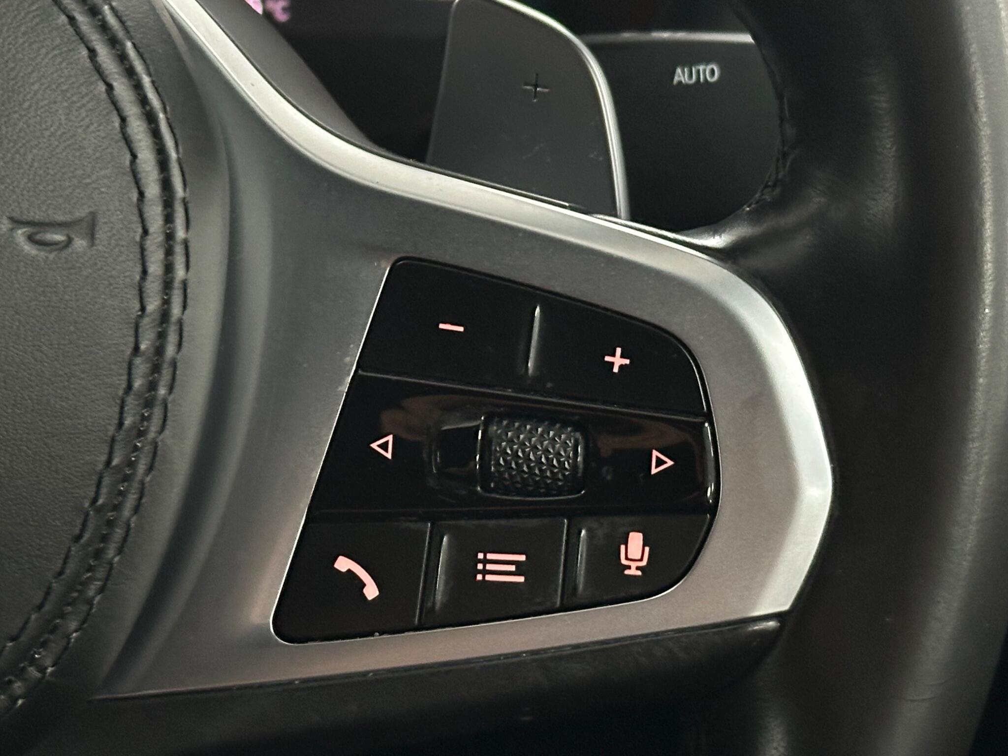 BMW X4 view 24
