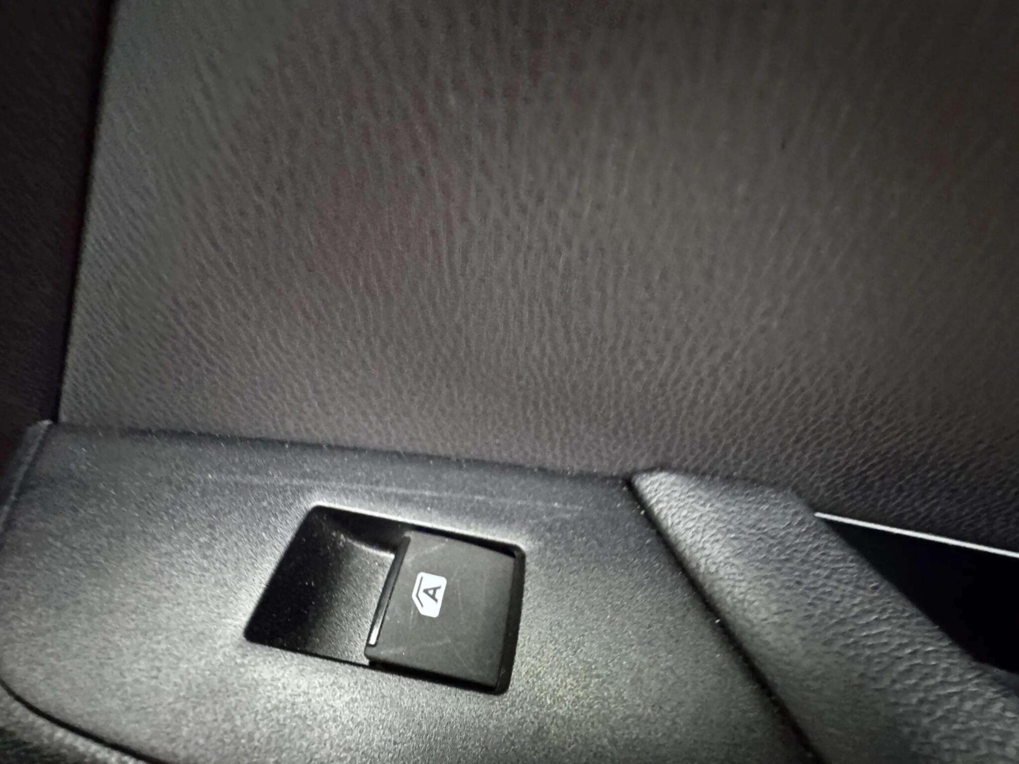 Toyota Prius view 42