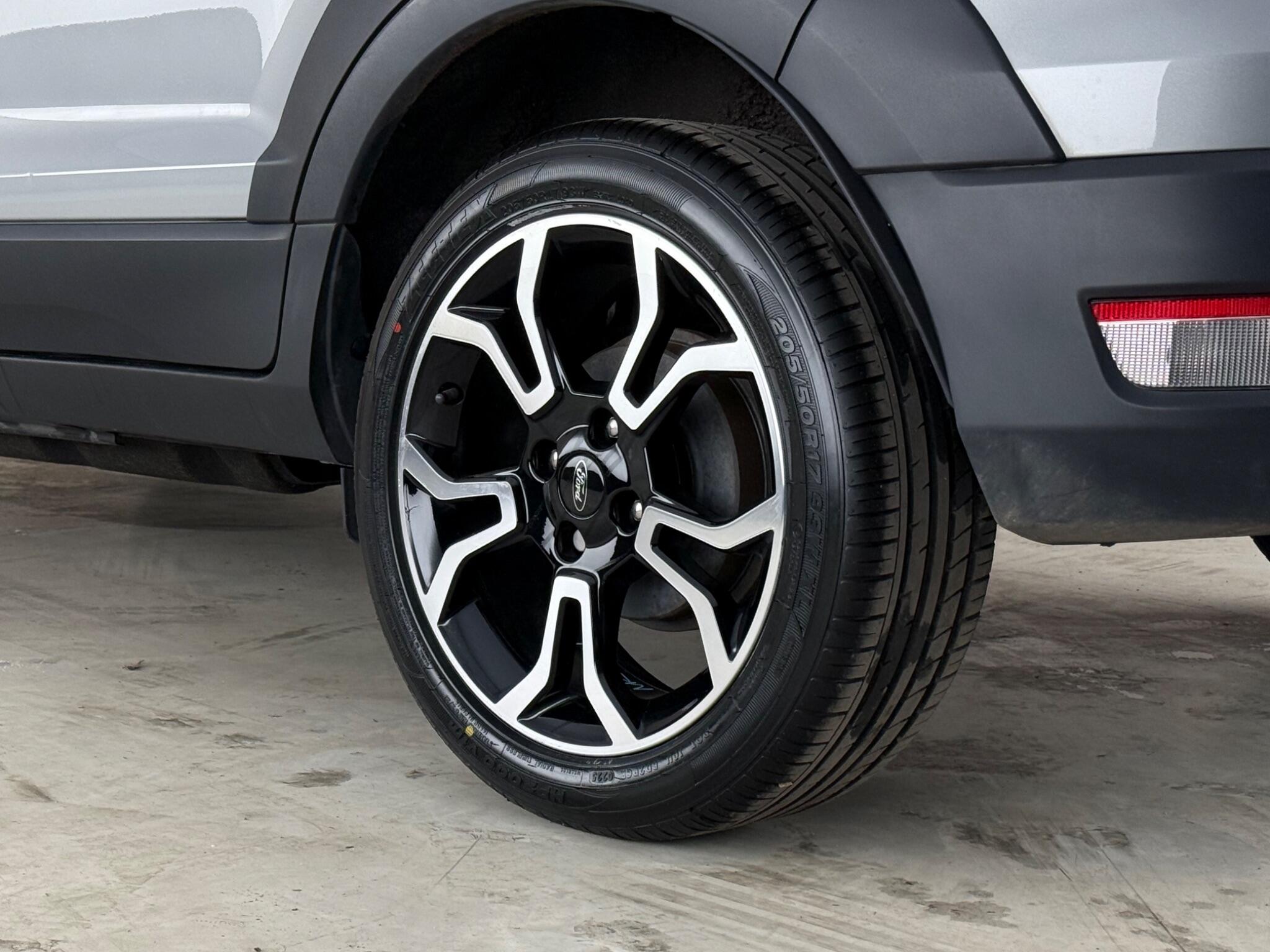 Ford Ecosport view 30