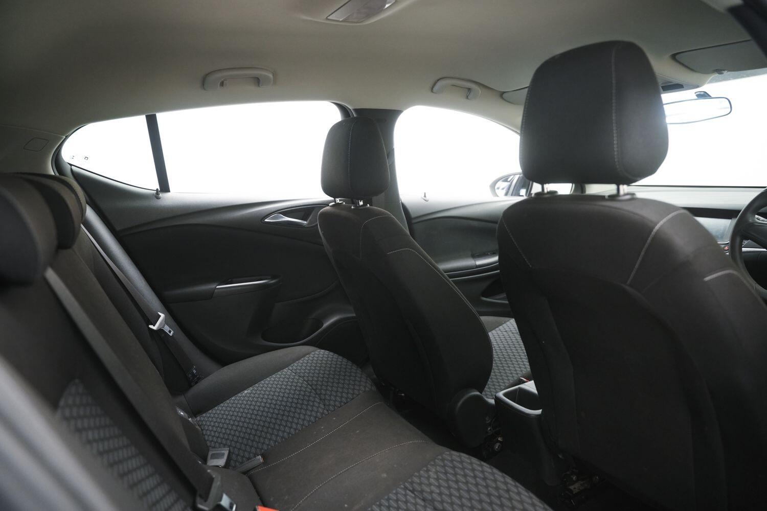 Vauxhall Astra view 15