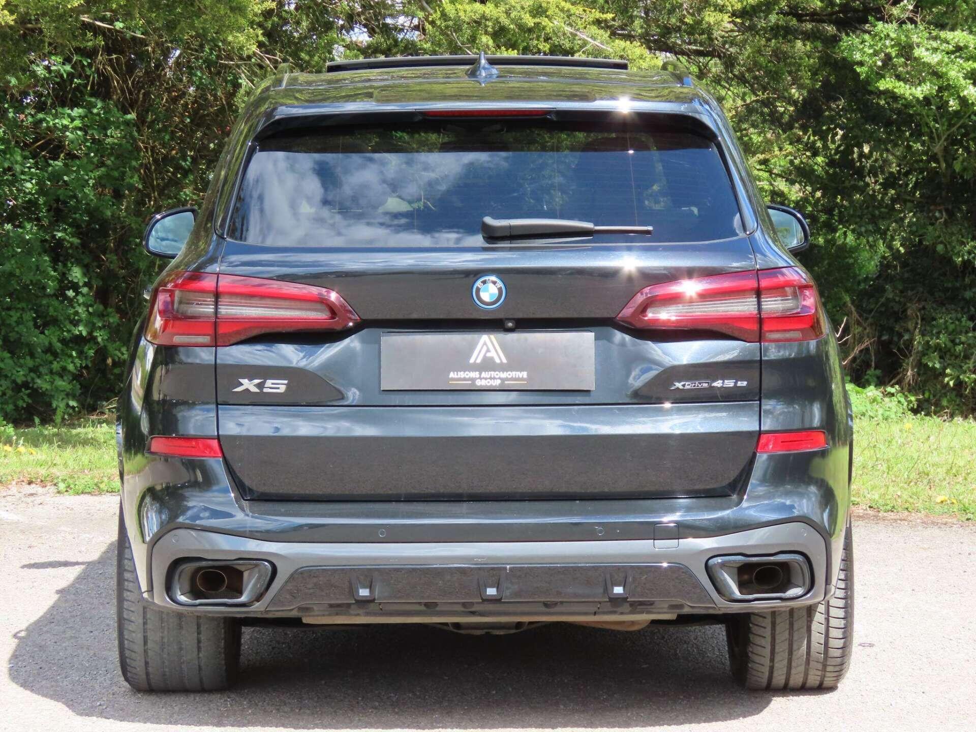 BMW X5 view 6