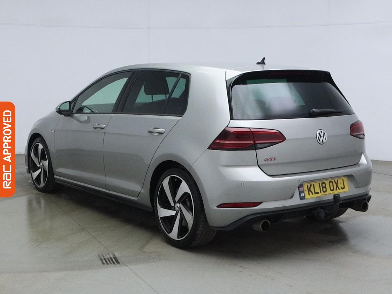 Volkswagen Golf view 4