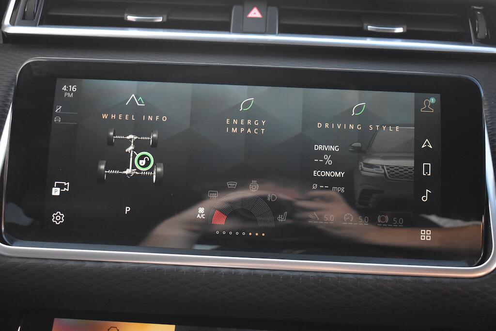 Land Rover Range Rover Velar view 63