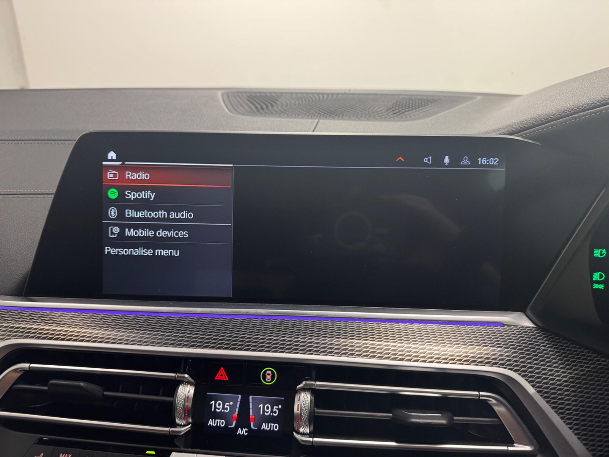 BMW X5 view 25