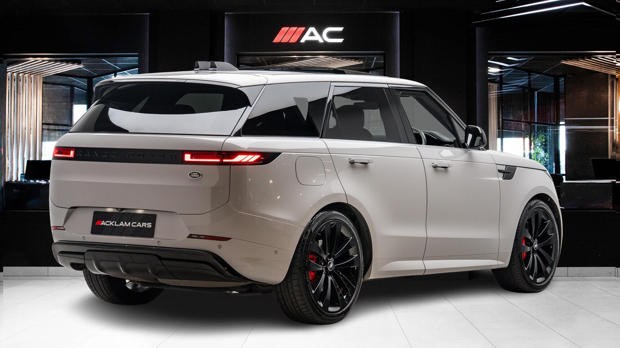 Land Rover Range Rover Sport view 4