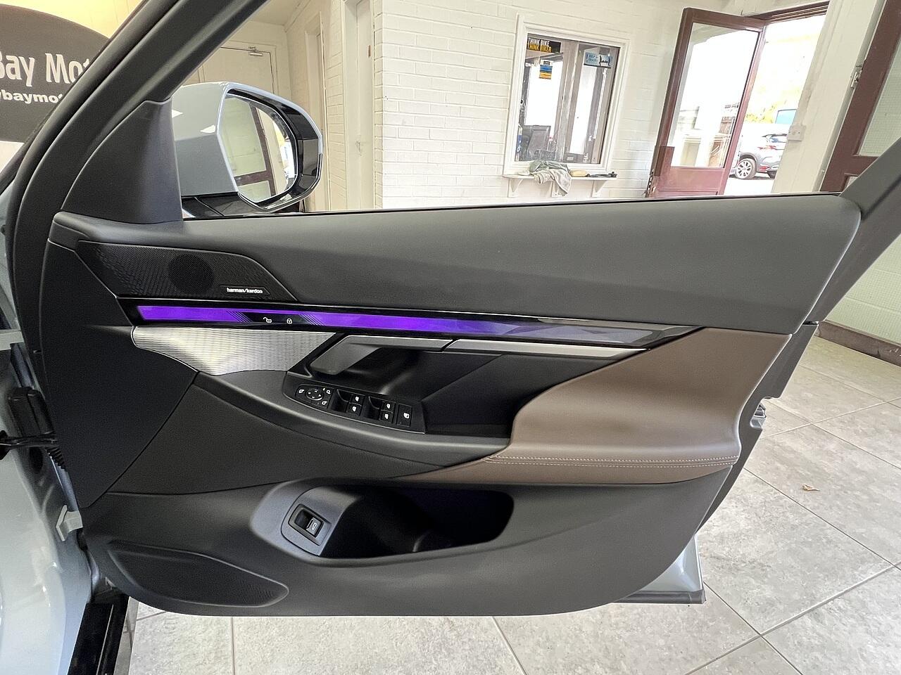 BMW I5 view 15