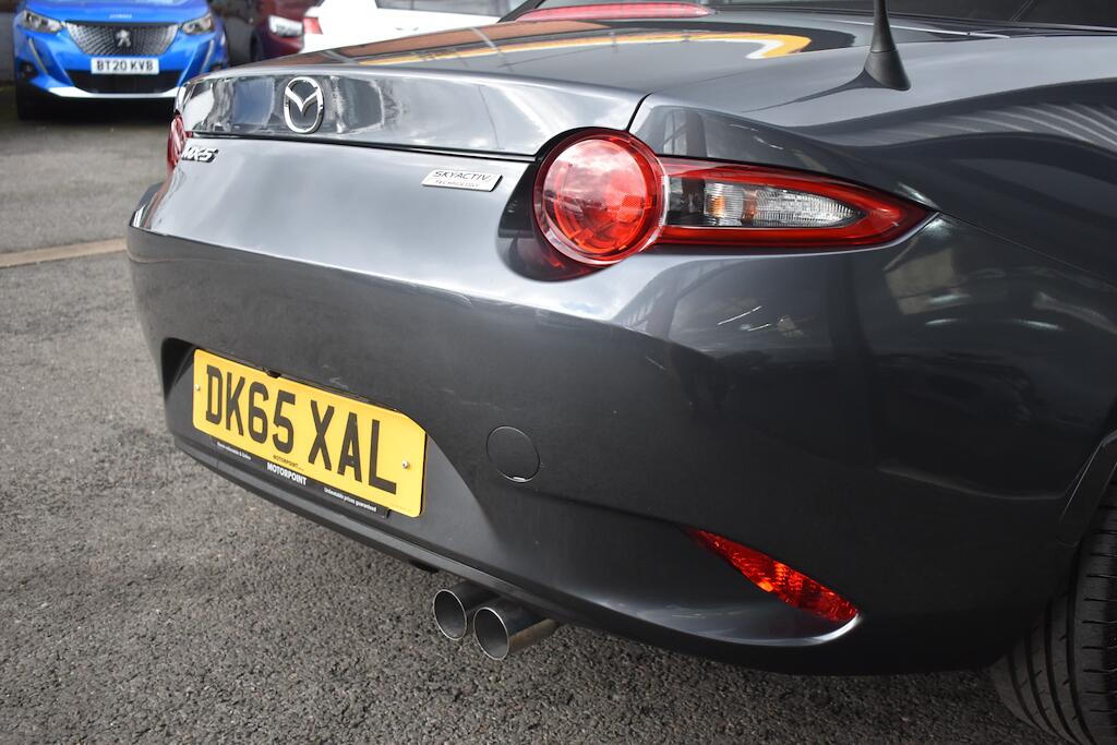 Mazda MX-5 view 15