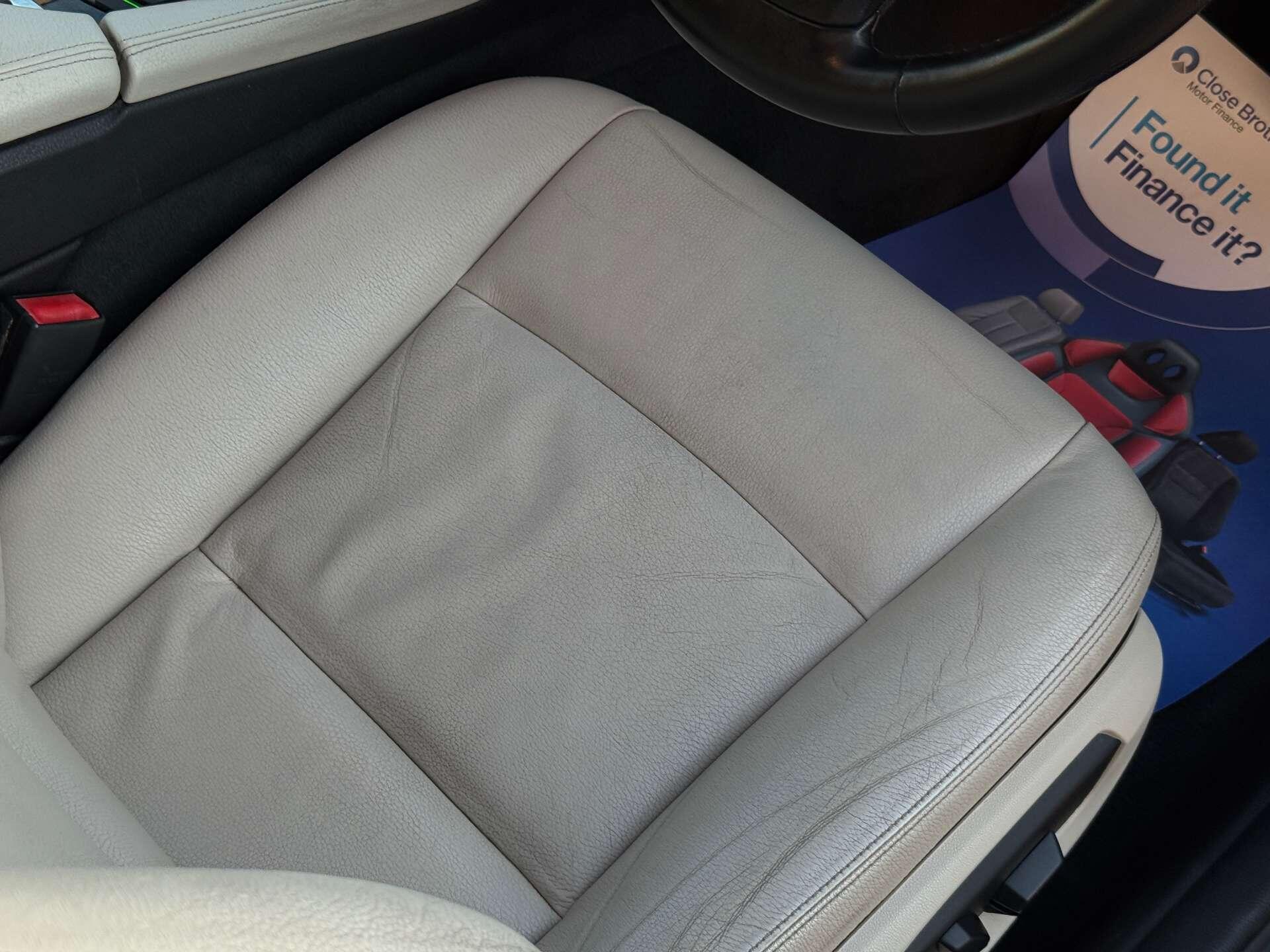 BMW 5 Series view 31