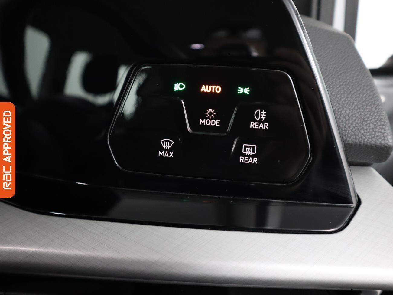 Volkswagen Golf view 23