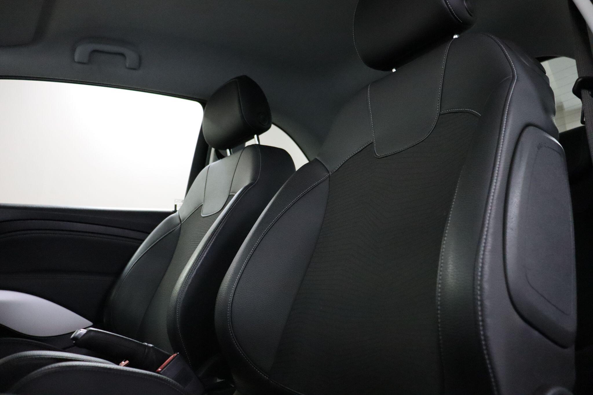 Vauxhall Adam view 35