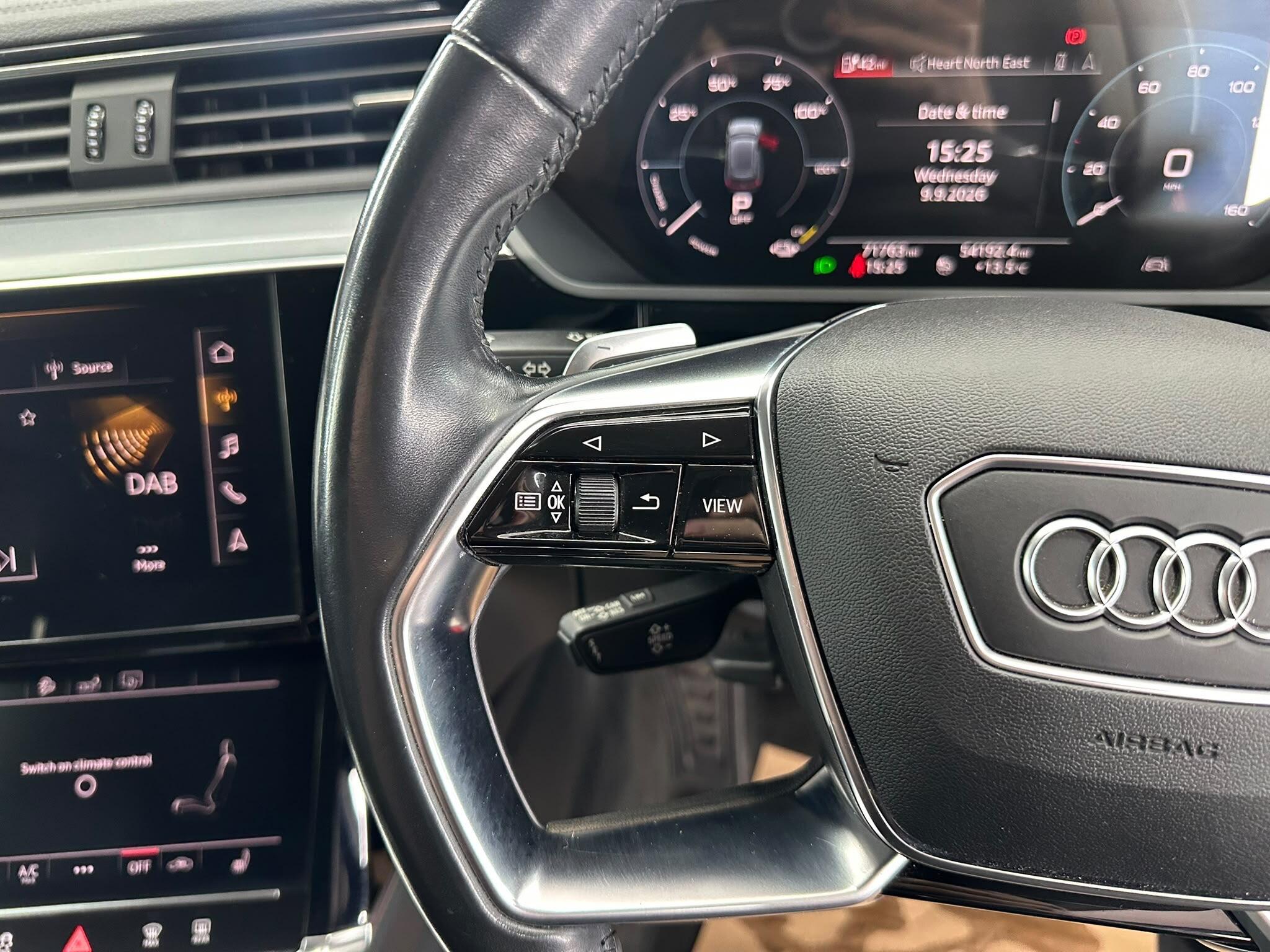Audi E-Tron view 36