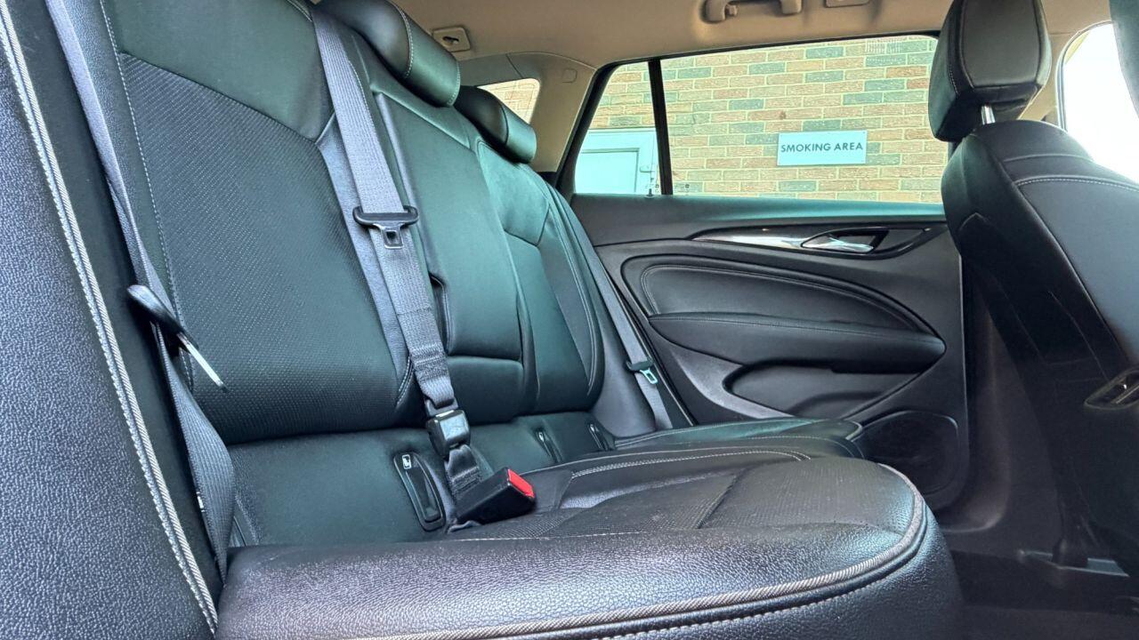 Vauxhall Insignia view 12