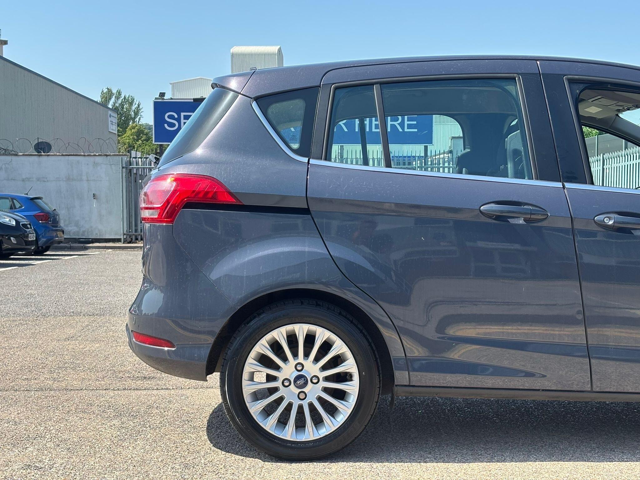 Ford B-Max view 42
