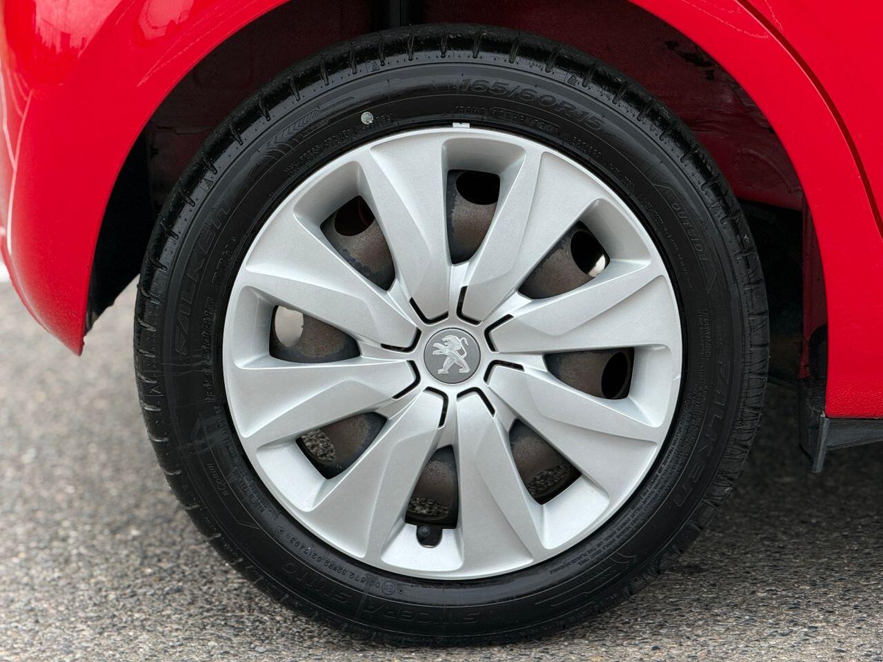 Peugeot 108 view 32