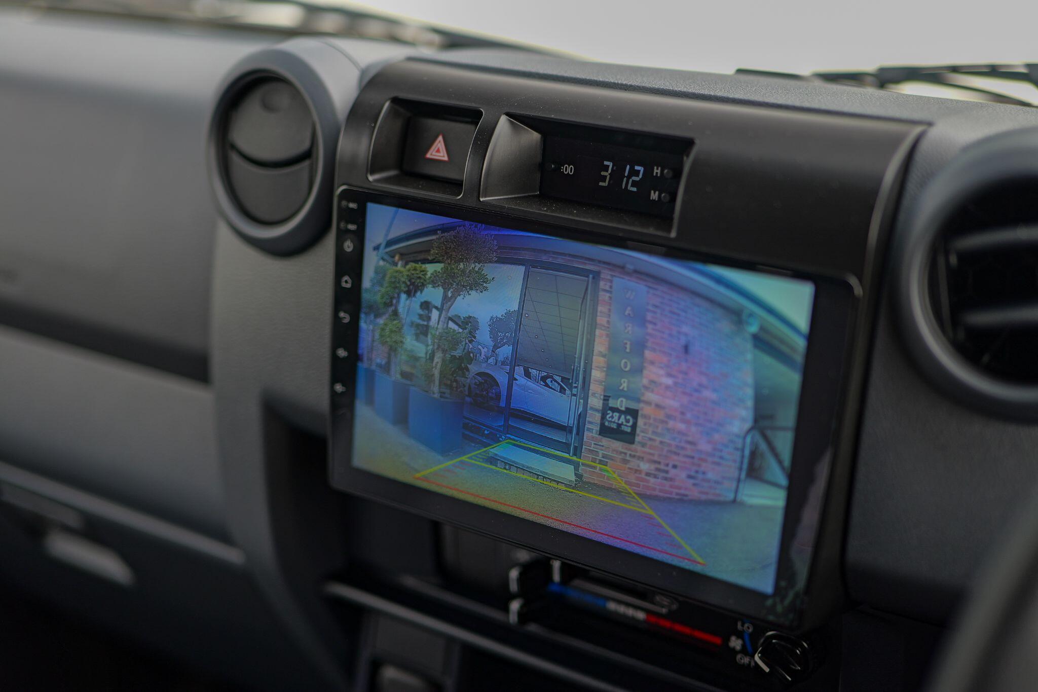 Toyota Land Cruiser view 19