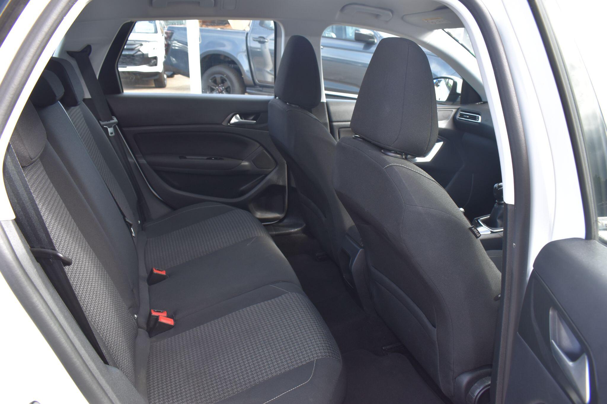 308 SW - 1.5 BlueHDi Active Premium Euro 6 (s/s) 5dr - Image 8