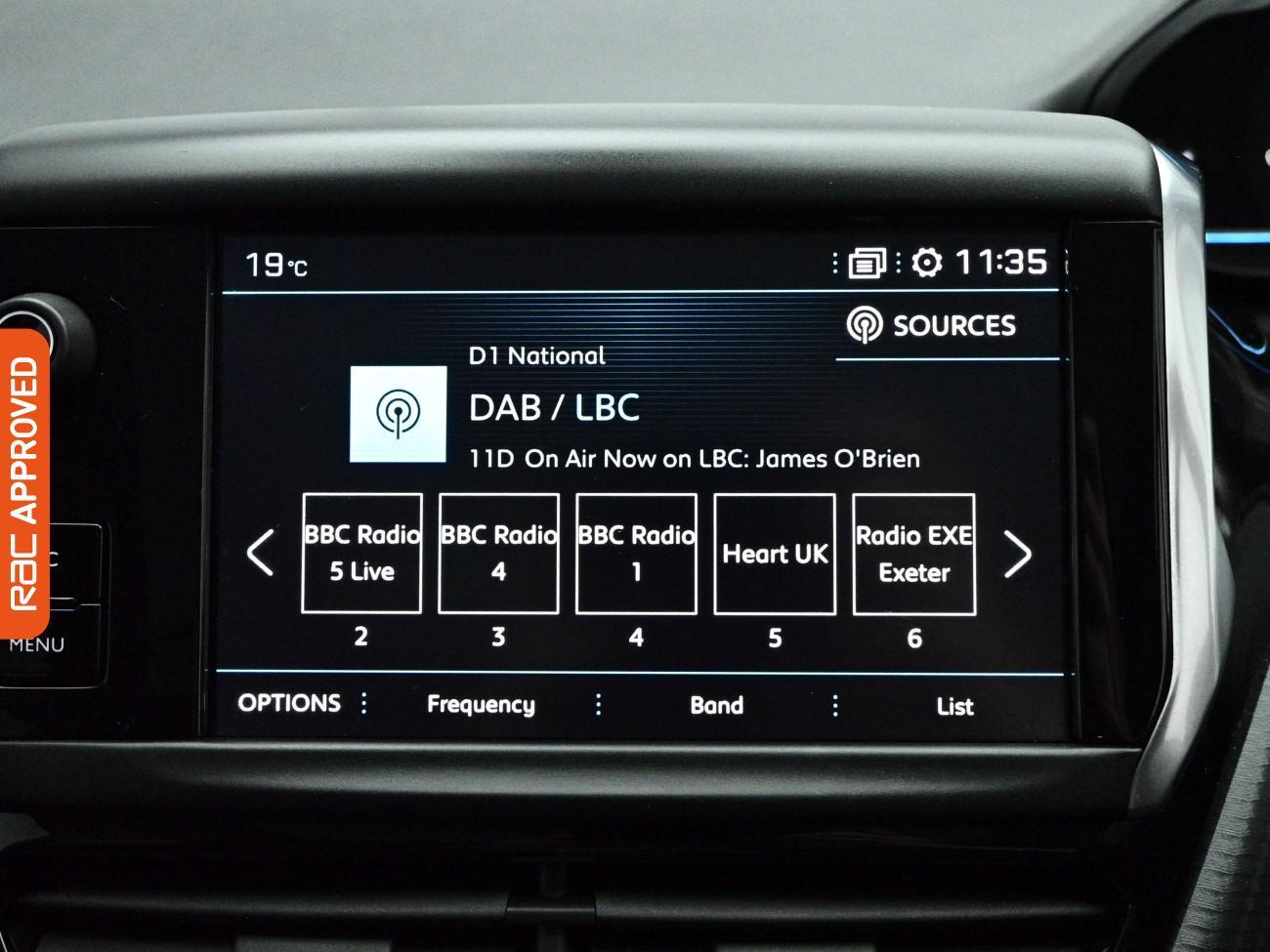 Peugeot 2008 view 14
