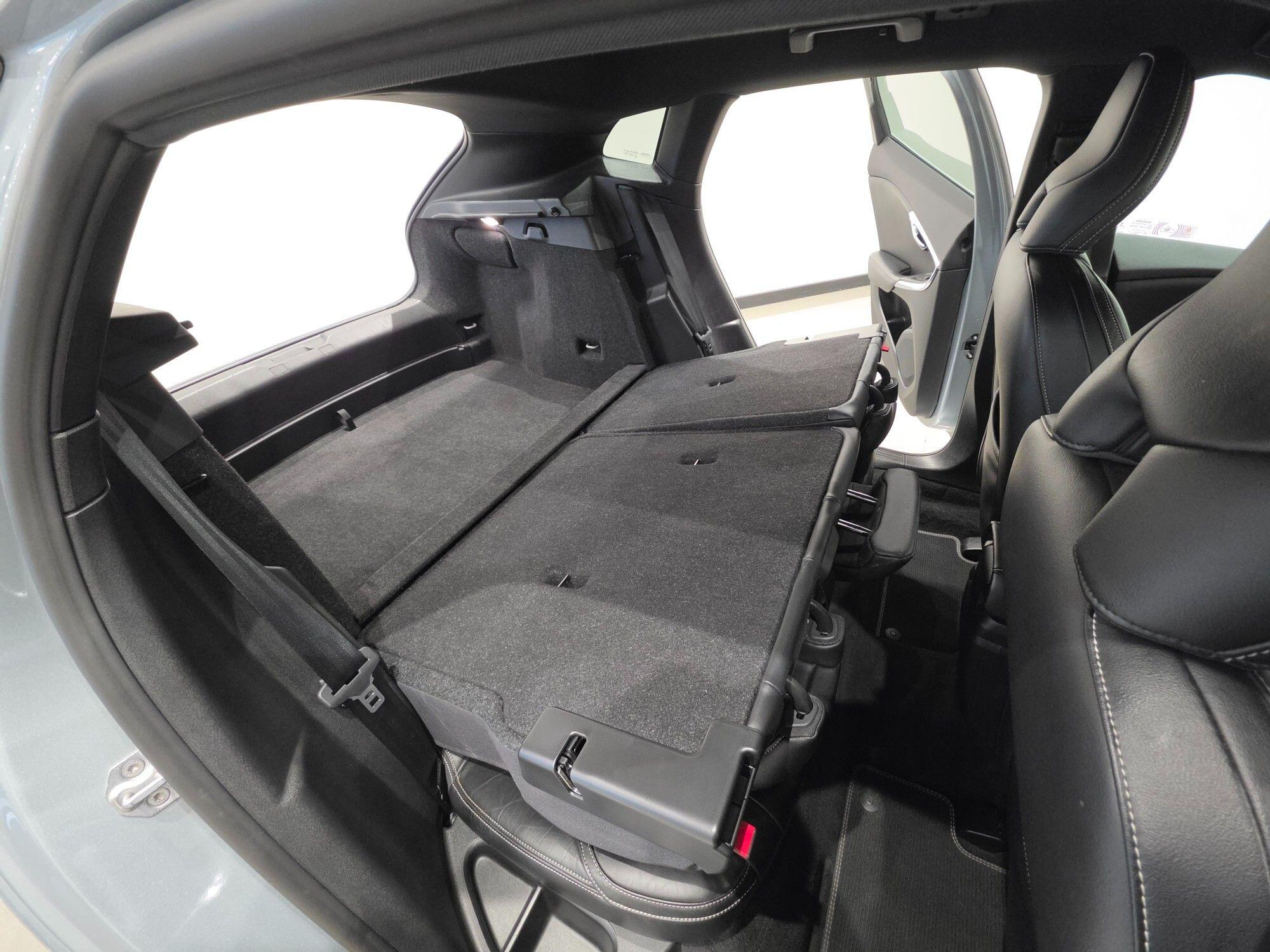 Volvo V40 view 65