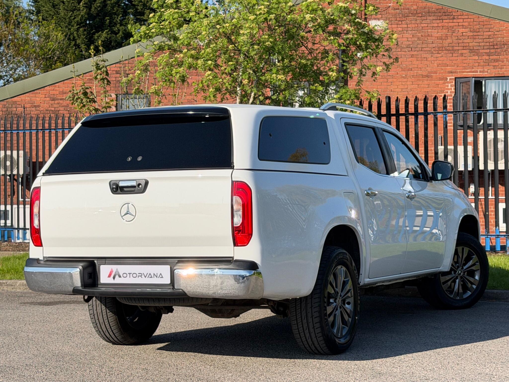 Mercedes-Benz X-Class view 17