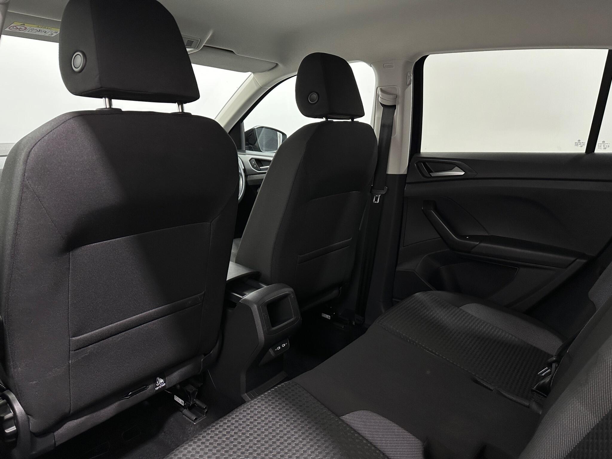 Volkswagen T-Cross view 38
