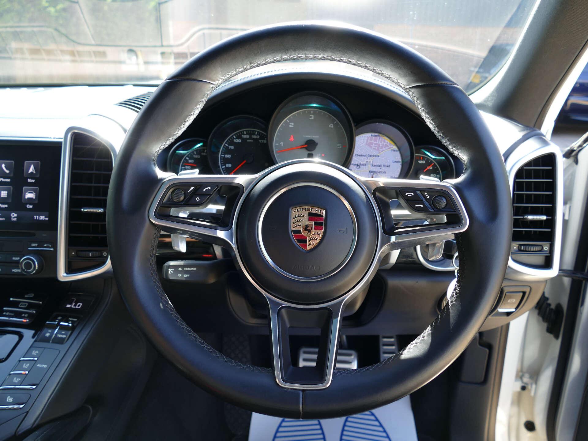 Porsche Cayenne view 47