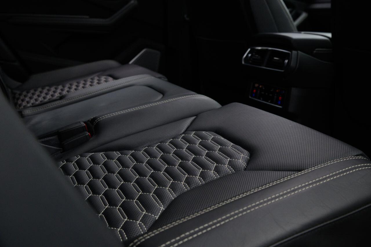 Lamborghini Urus view 58