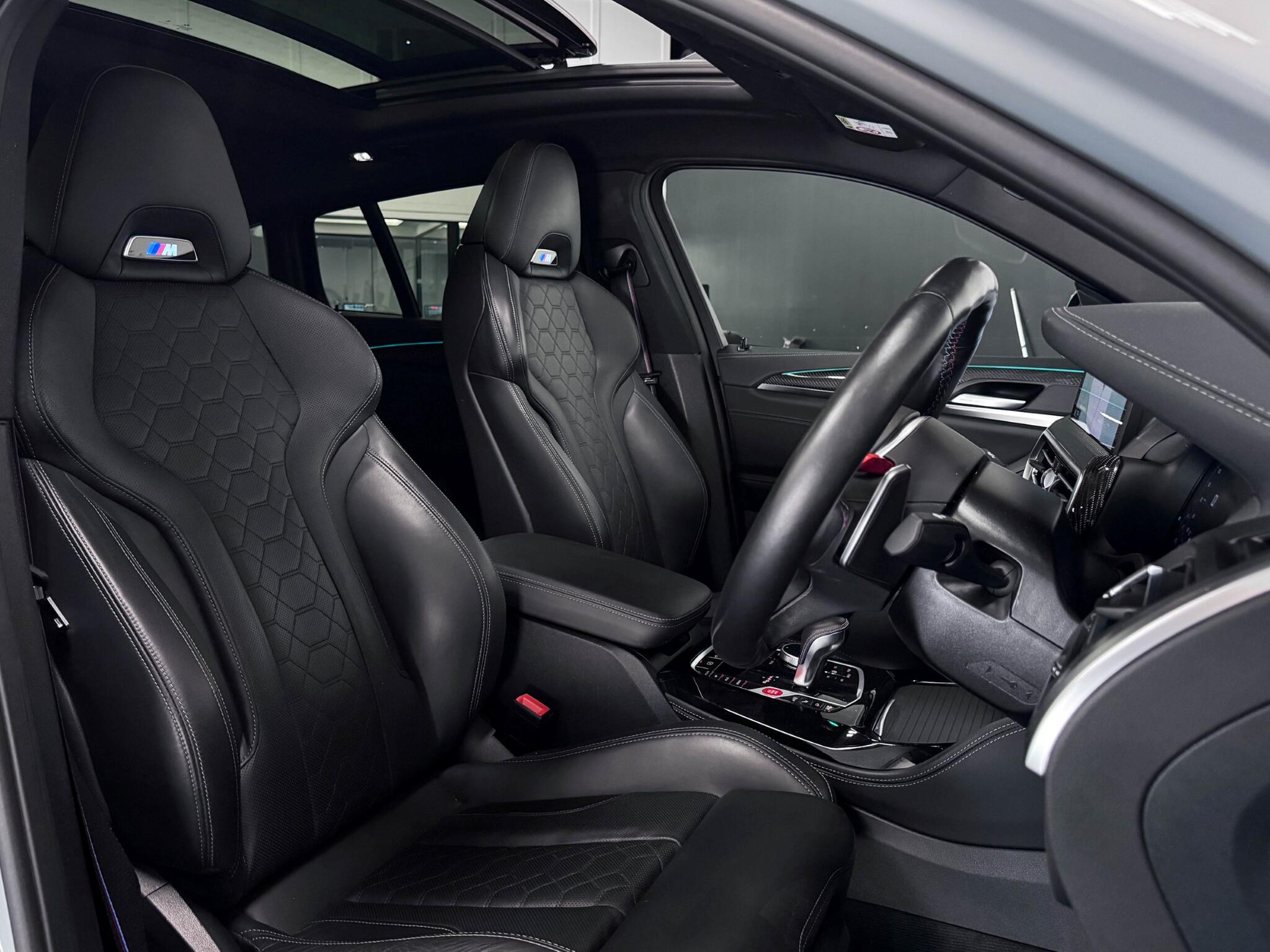 BMW X4 M view 32