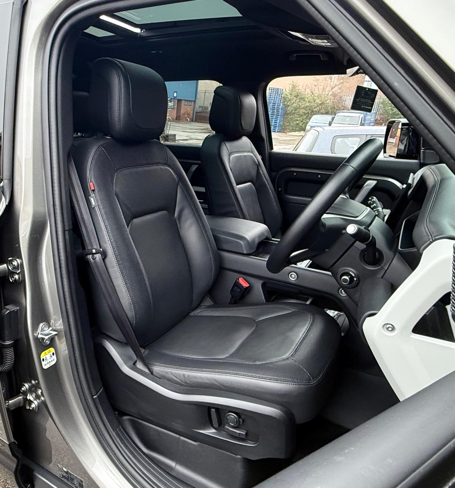Land Rover Defender view 16