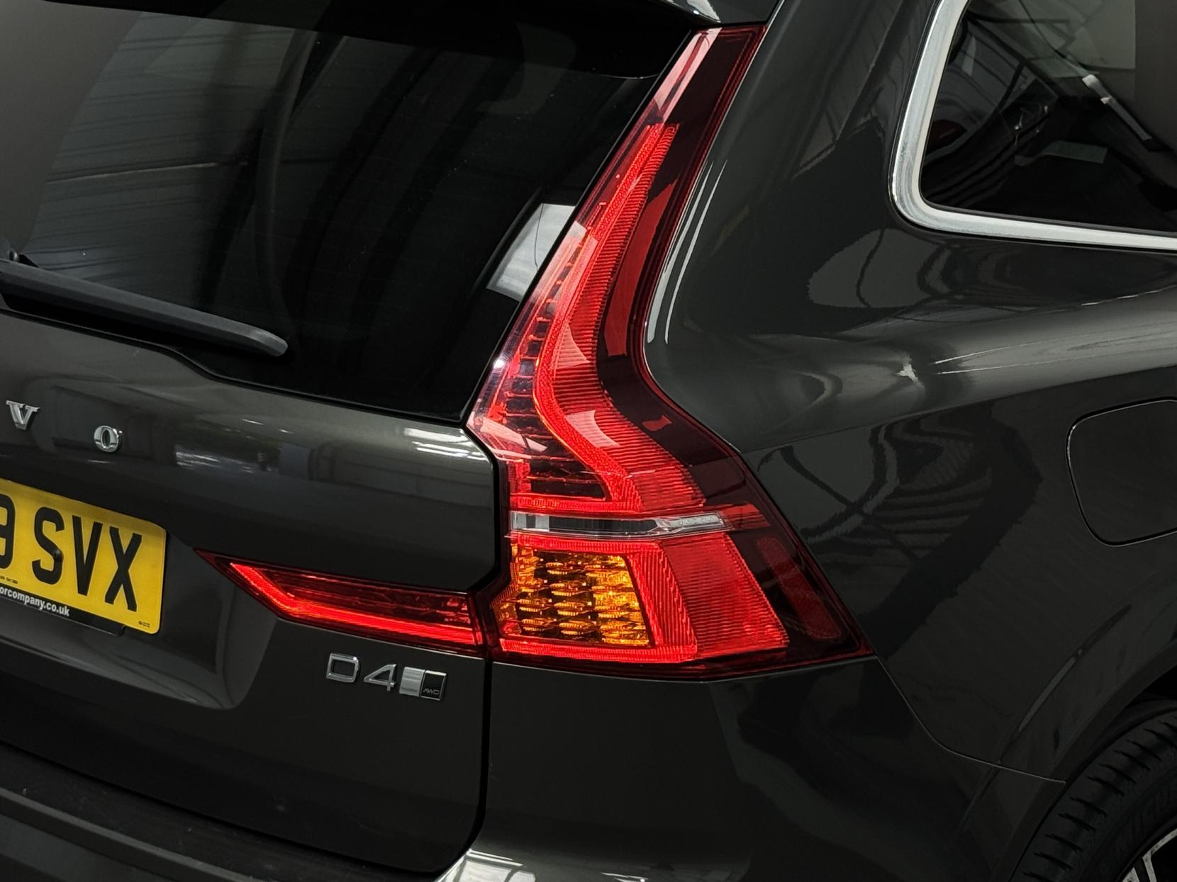 Volvo XC60 view 11