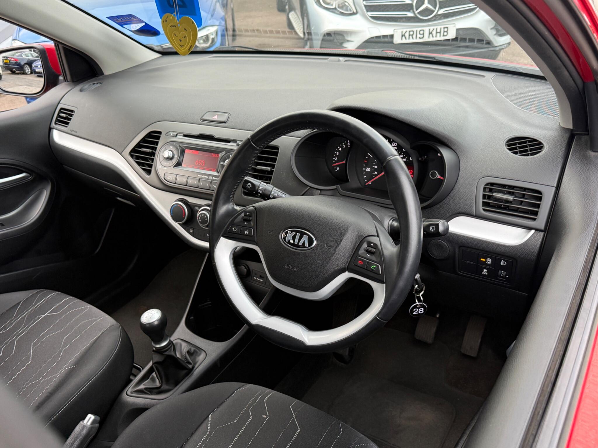 Kia Picanto - Image 3