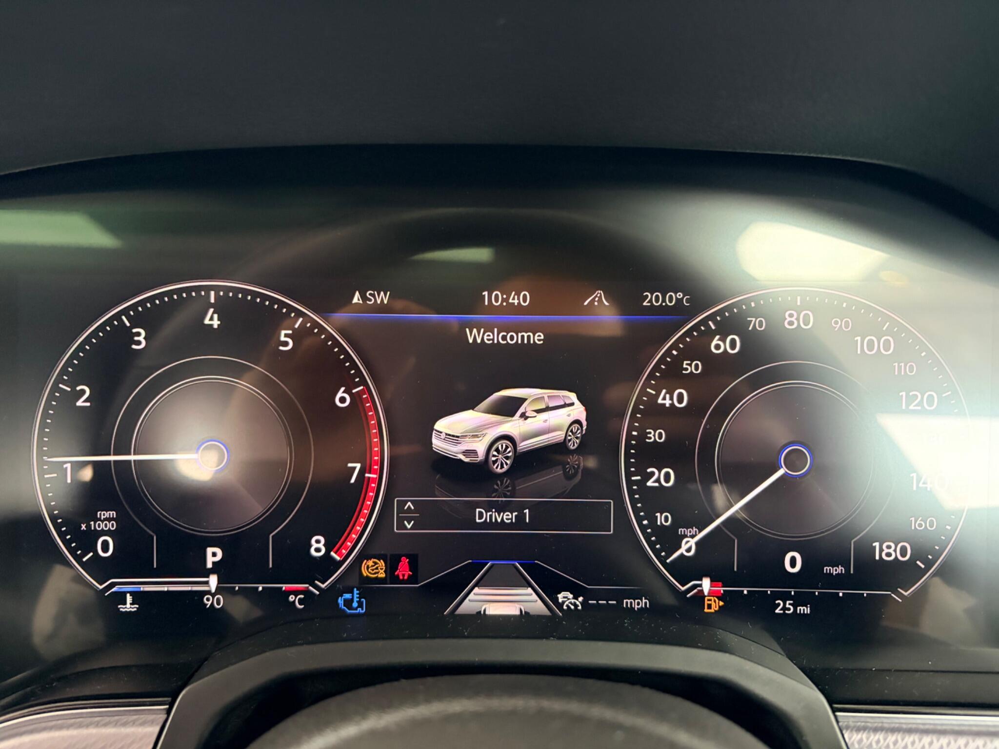 Volkswagen Touareg view 27