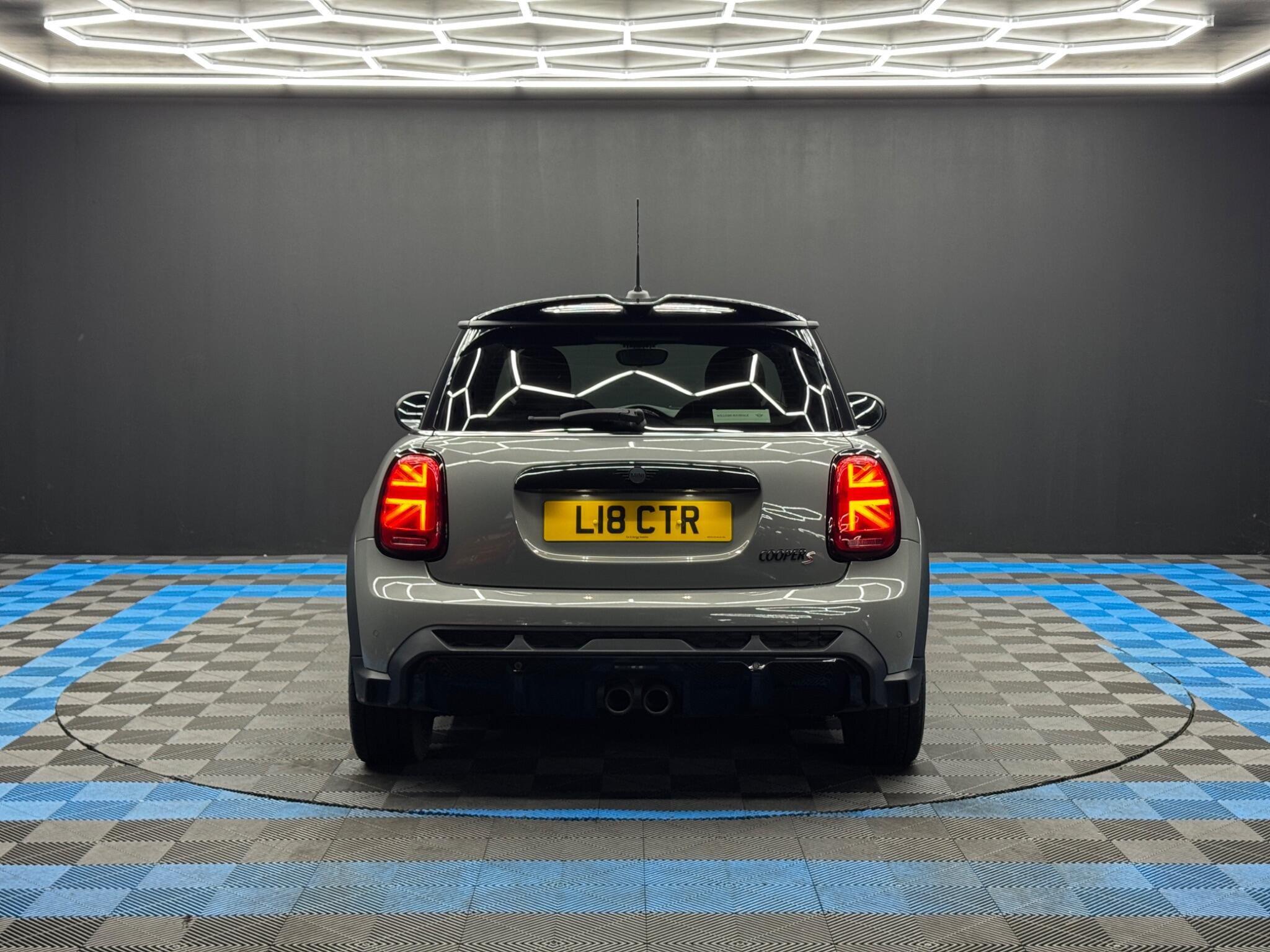 MINI Hatch view 6