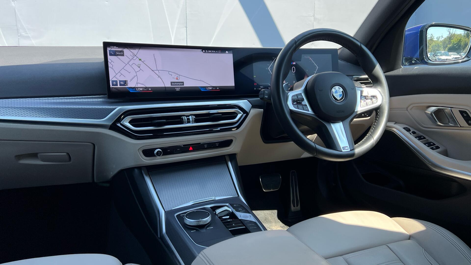 BMW 3 Series view 31