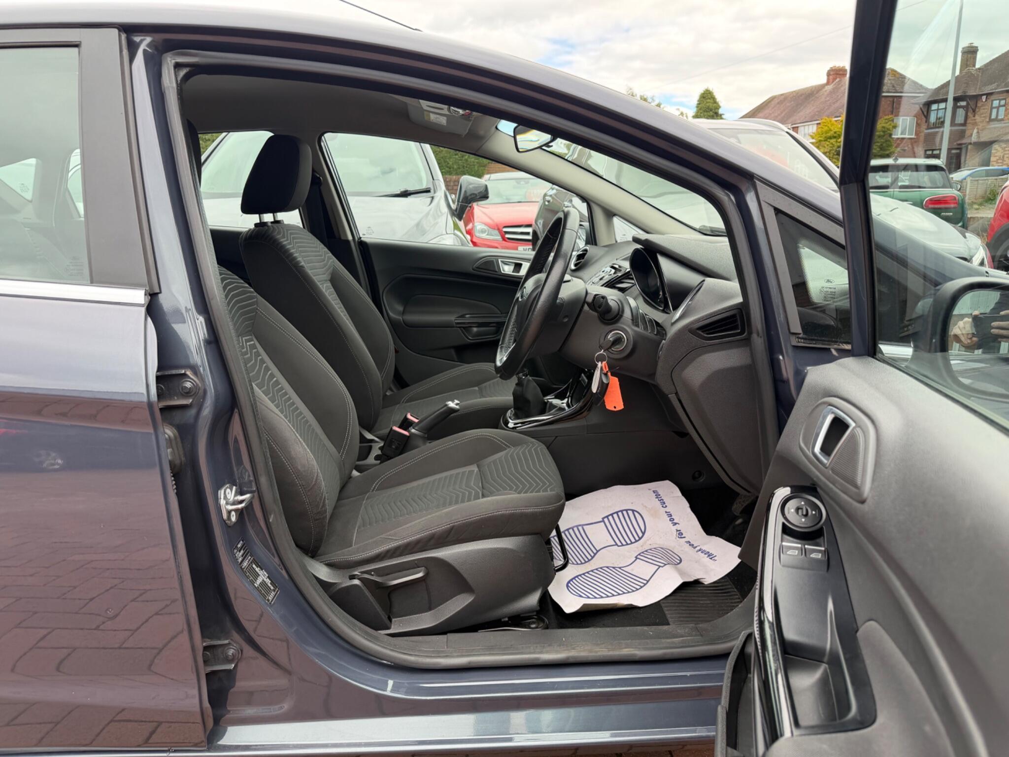 Ford Fiesta view 6