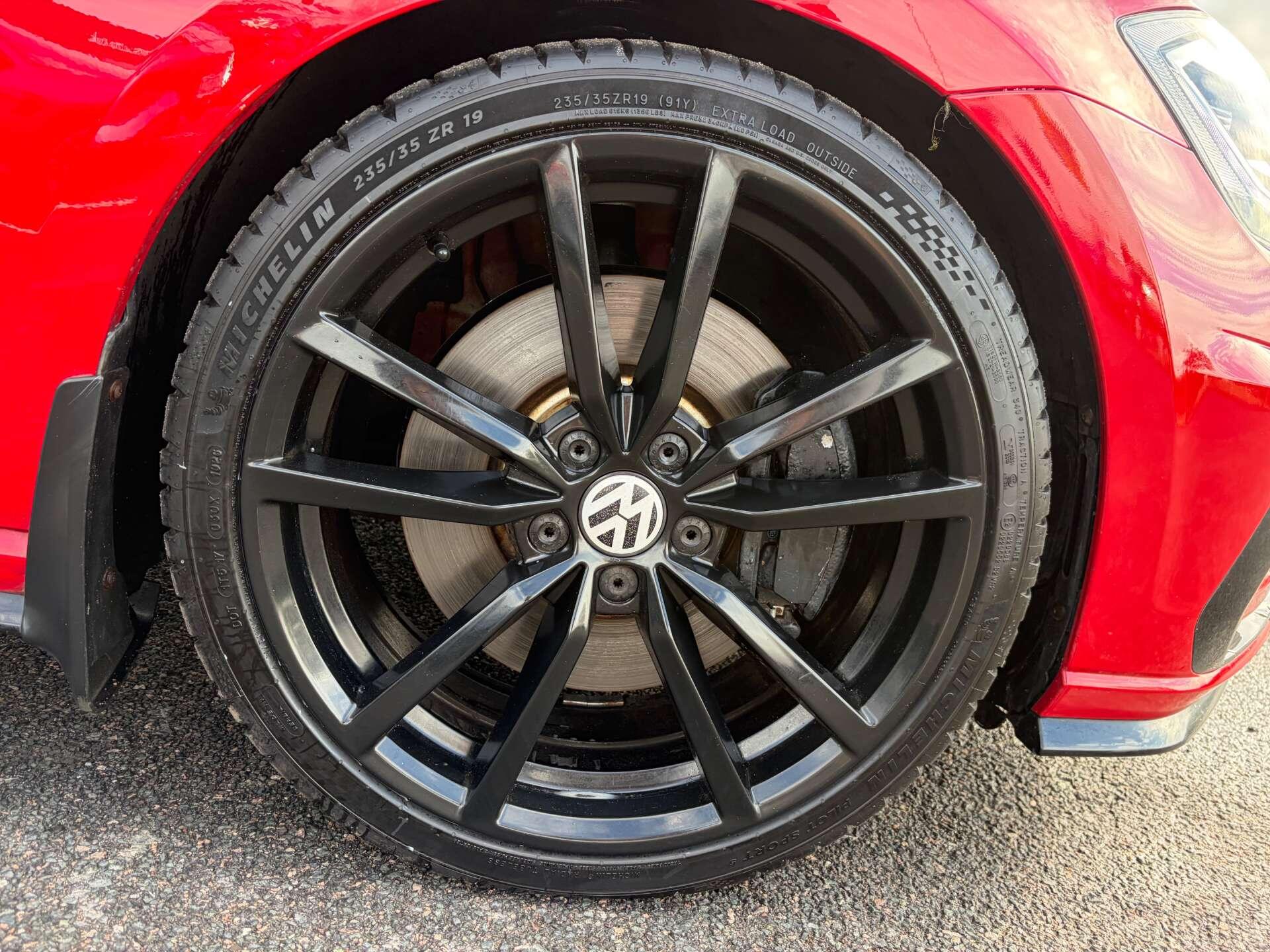 Volkswagen Golf view 11