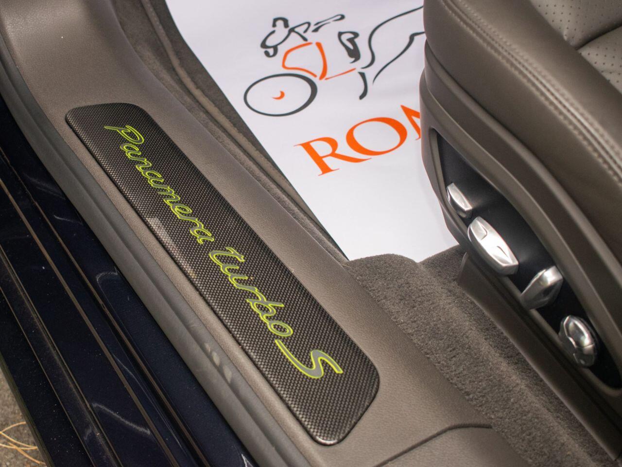 Porsche Panamera view 26