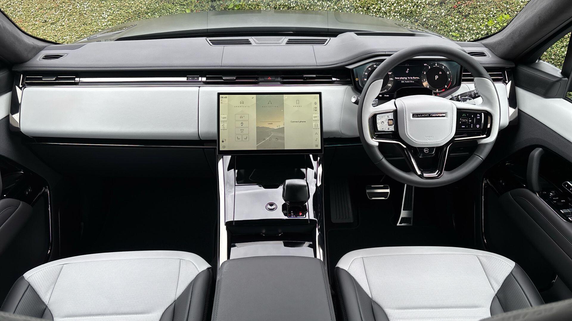 Land Rover Range Rover Sport view 9