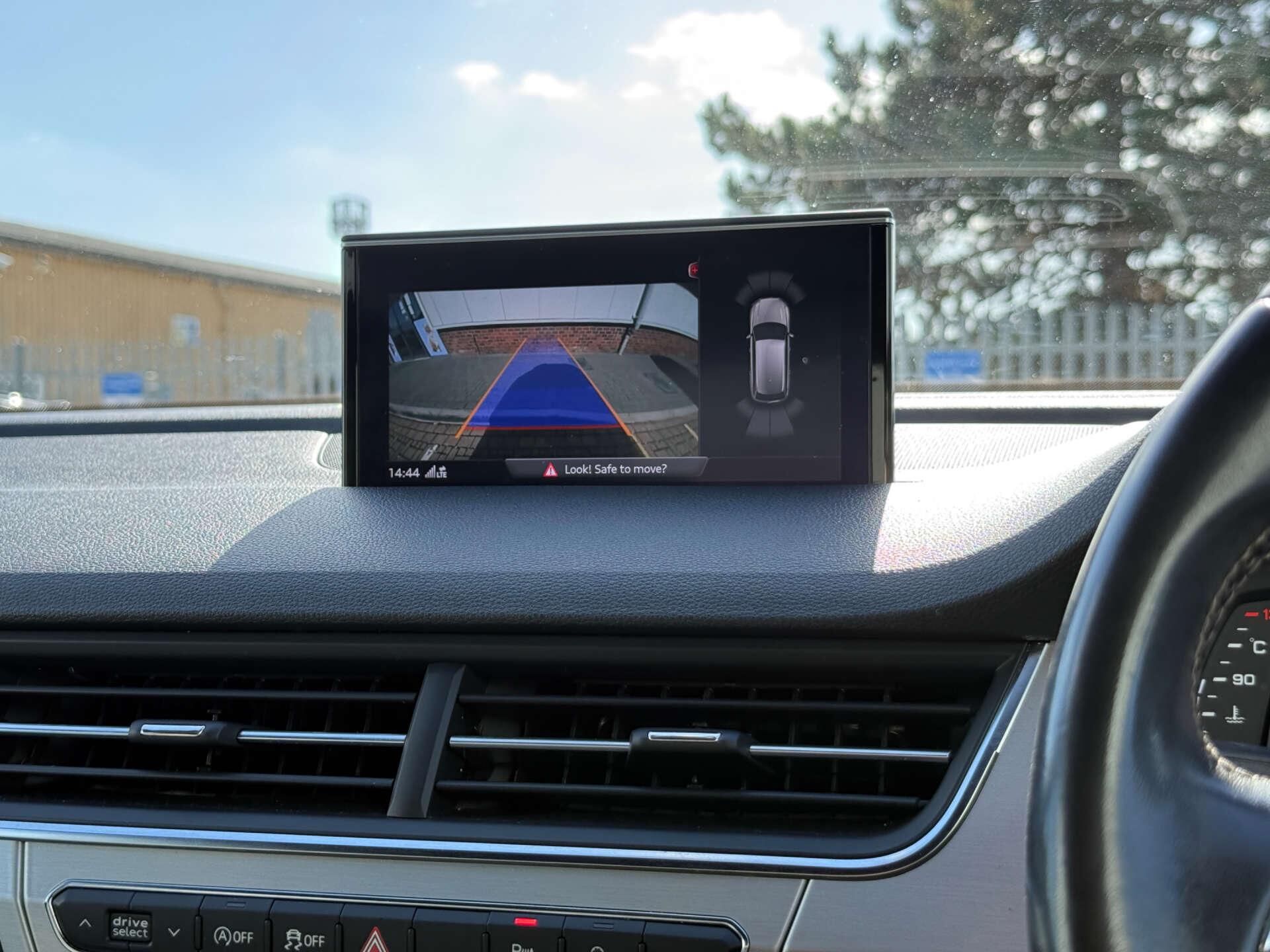 Audi SQ7 view 73