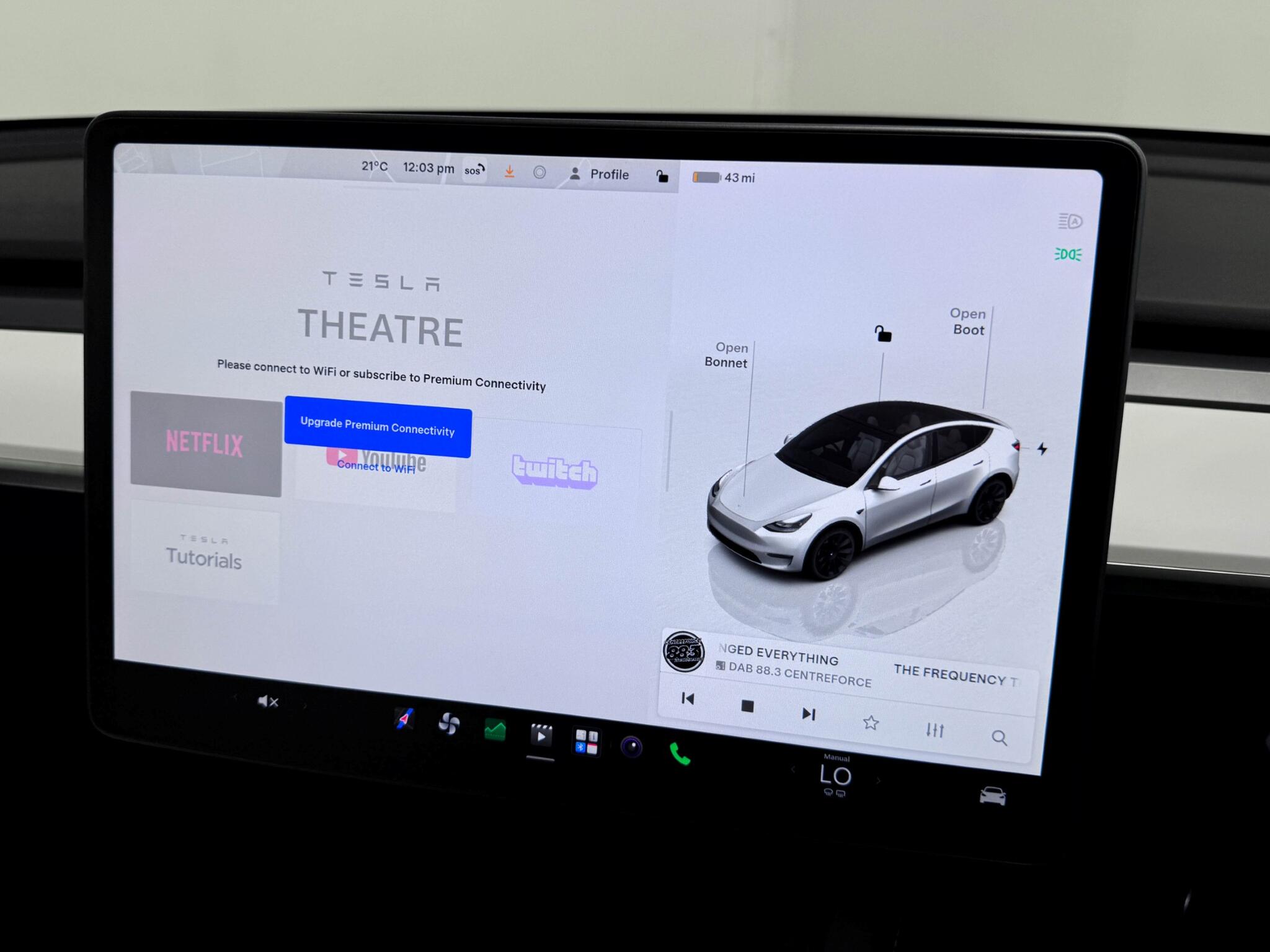 Tesla Model Y view 42