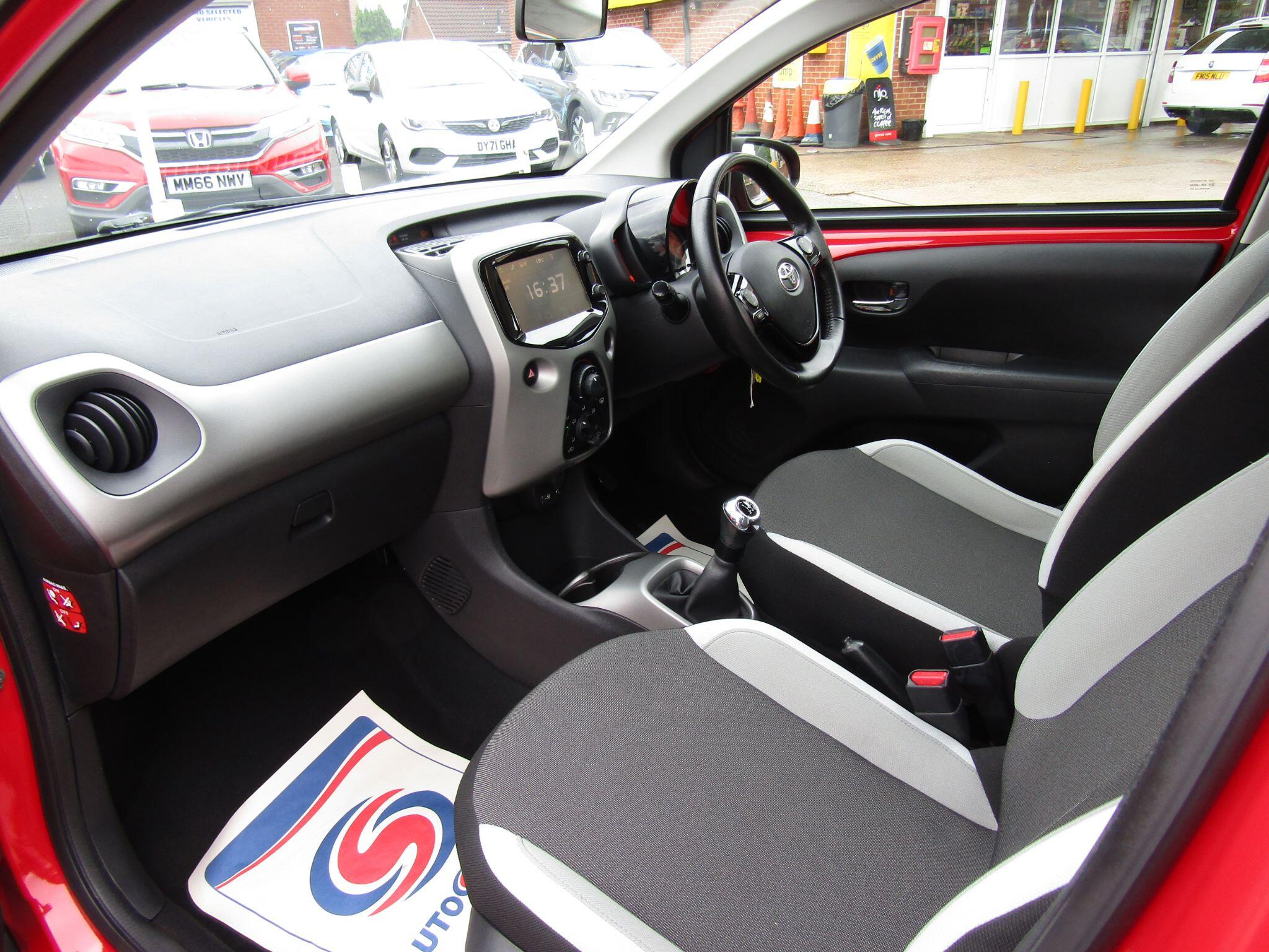 Toyota Aygo view 26